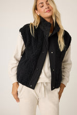 Great Outdoor Campfire Cozy Sherpa Vest - Black