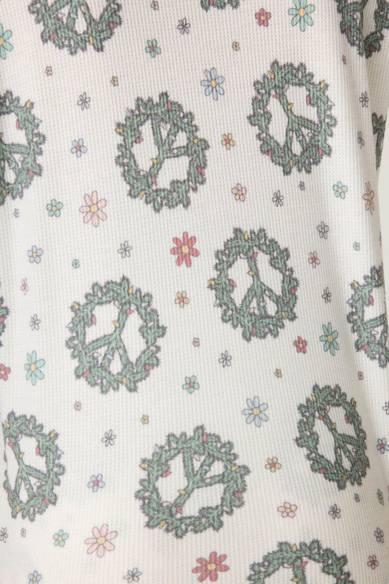 Joy To The World Peace Wreath Shorts